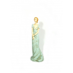 Figurka kobieta w zielonej sukni